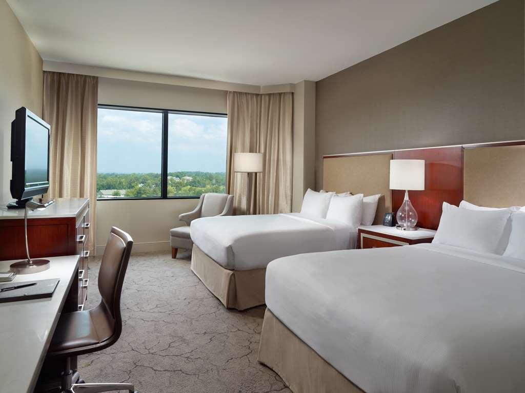 Hilton Atlanta Northeast Hotel Norcross Room photo
